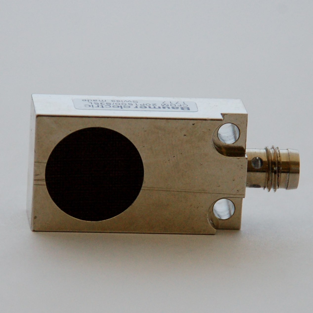 Capacitive proximity switch