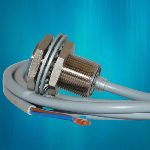 BDC DSA18/4609KS Inductive Proximity Sensor with cable 