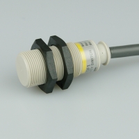 Omron E2F-X5F1 Inductive Proximity Sensor
